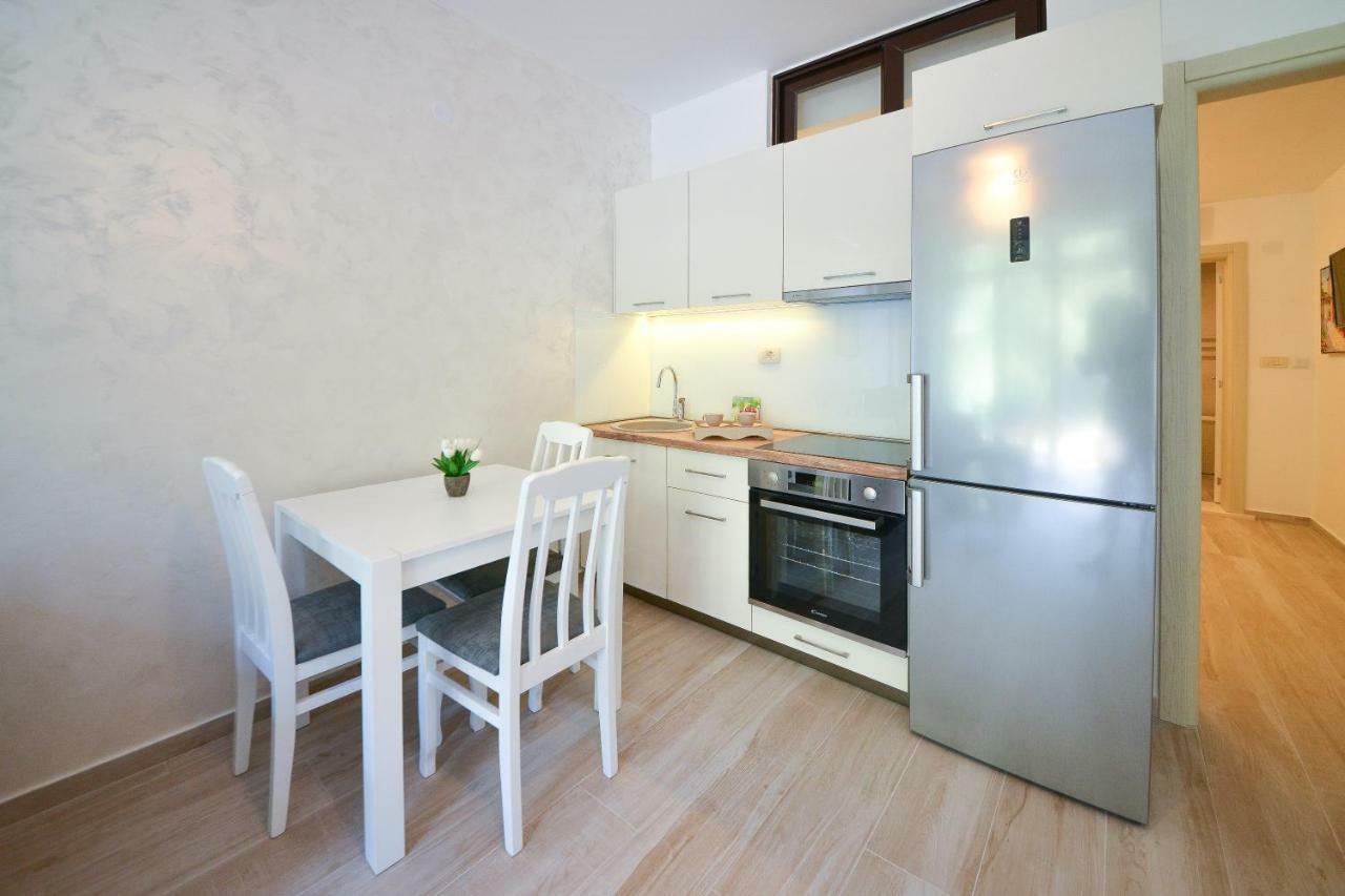 Brand New Apartments Sveti Stefan Exterior photo