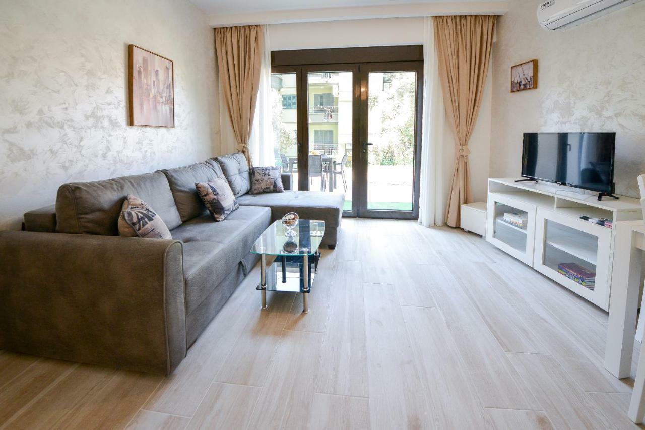 Brand New Apartments Sveti Stefan Exterior photo